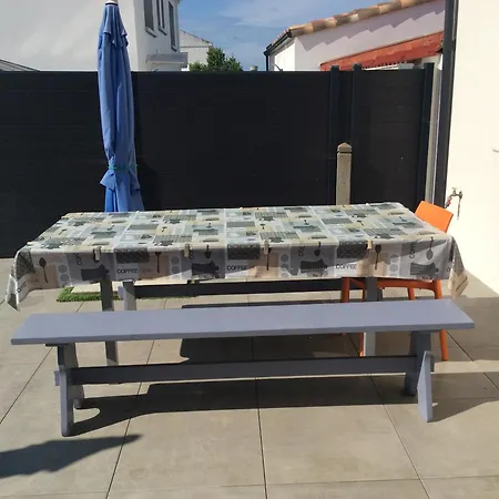 Maison 6 Personnes Tres Ensoleillee 度假居